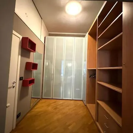 Apartment In Luxury District